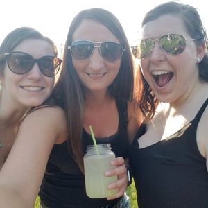 Meet your Posher, Corinne